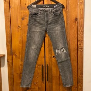 711 cropped skinnies Levi